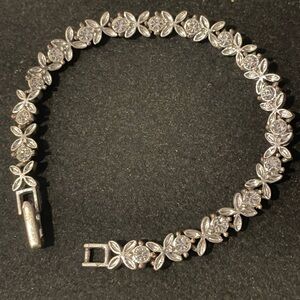 Elegant AVON VINTAGE Silver Floral Bracelet